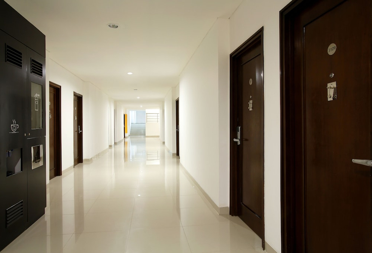 Bathroom 4, Amaris Hotel Seasons City, West Jakarta