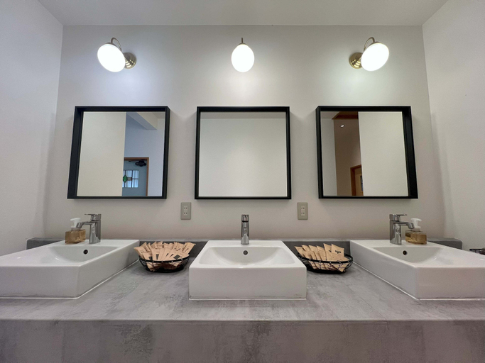Bathroom 3, Assi House, Yufu