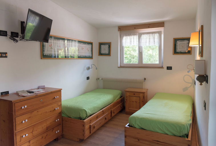 Bedroom 2, Laurino, Trento