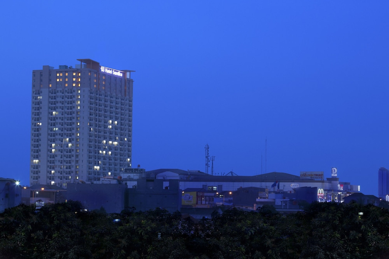 Exterior & Views 5, Hotel Santika Depok, Depok