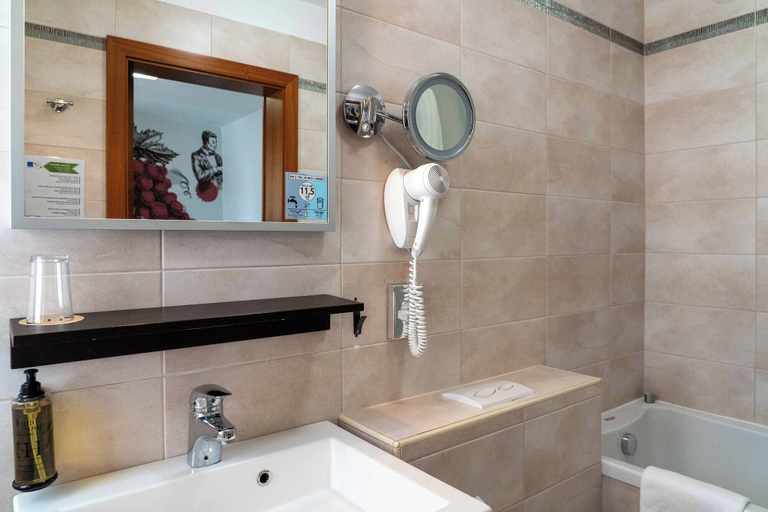 Bathroom 3, Hotel Piramida, Maribor