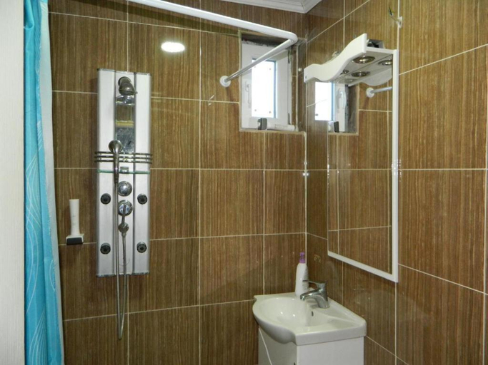 Others 3, Prenociste Stupovi, Novi Pazar