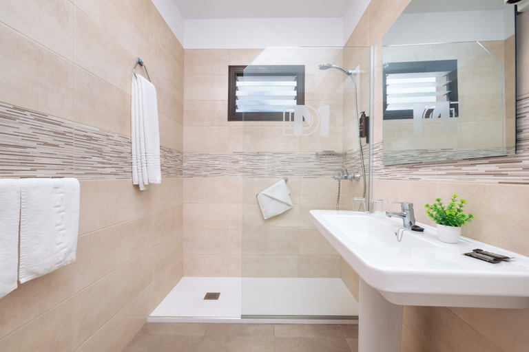 Bathroom, Hotel Don Manolito, Santa Cruz de Tenerife