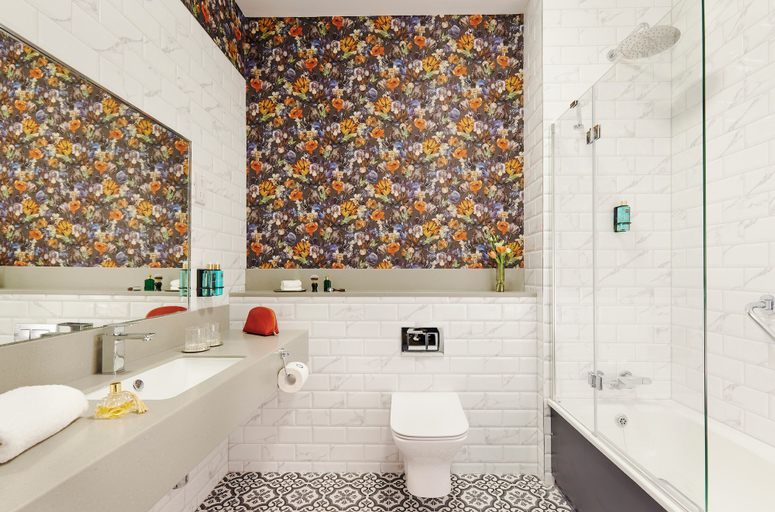 Bathroom 3, Clonakilty Park Hotel