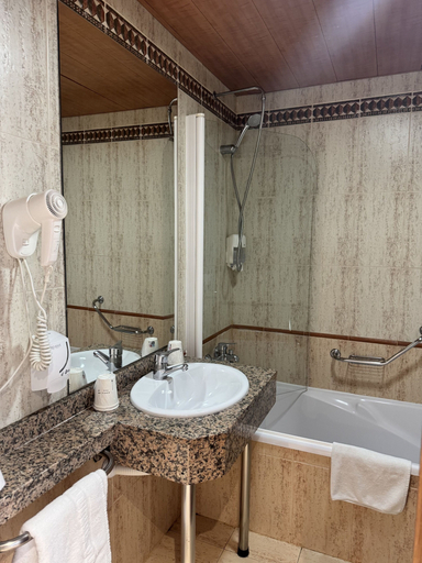 Bathroom 5, Santa Monica Playa, Tarragona
