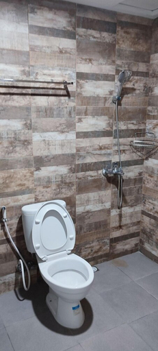 Bathroom 2, Hani Guesthouse by Zuzu, Bandar Lampung