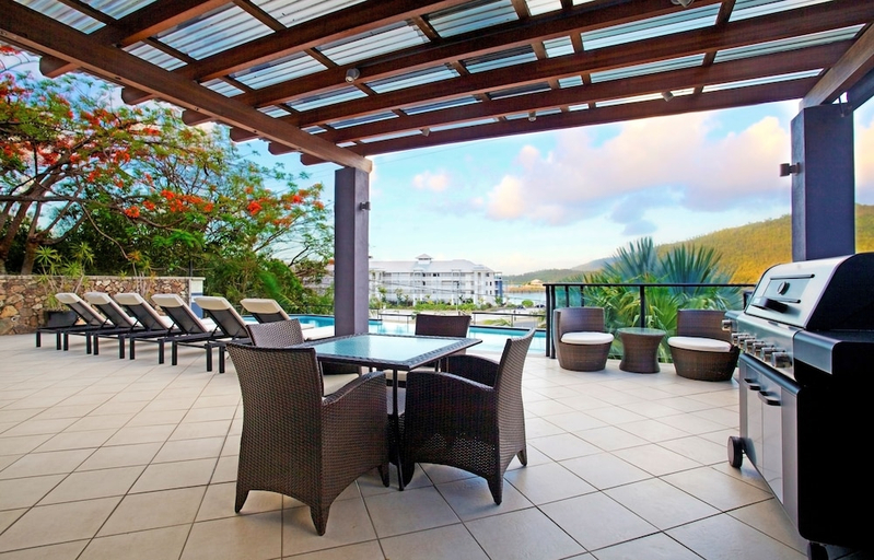 Food & Drinks, at Waterfront Whitsunday Retreat, Whitsunday