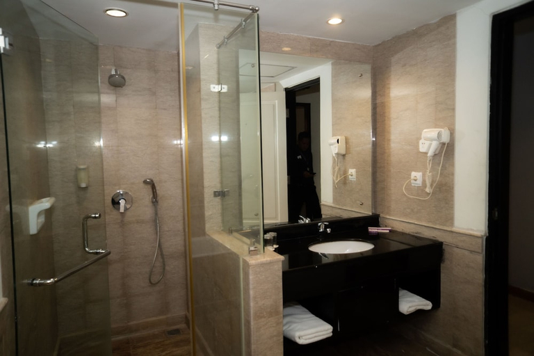 Bathroom 5, Diradja Hotel, South Jakarta