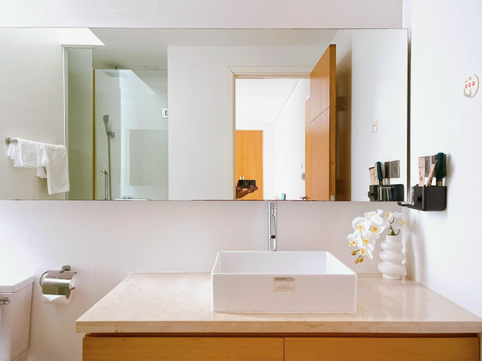 Bathroom, The Point Resort Danang, Da Nang
