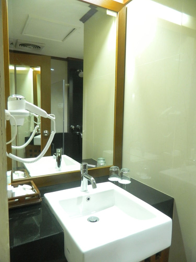 Bathroom 5, Patra Jakarta, Central Jakarta