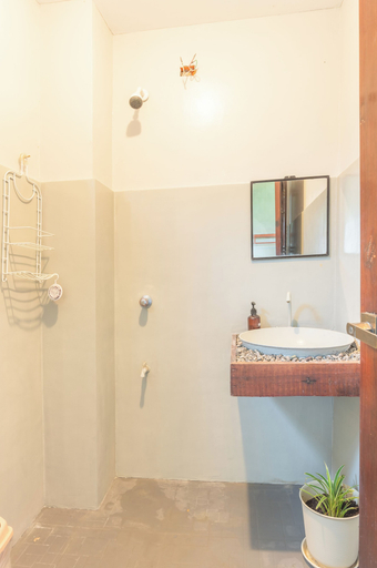 Bathroom 5, Sinag Hostel - Adults Only, General Luna