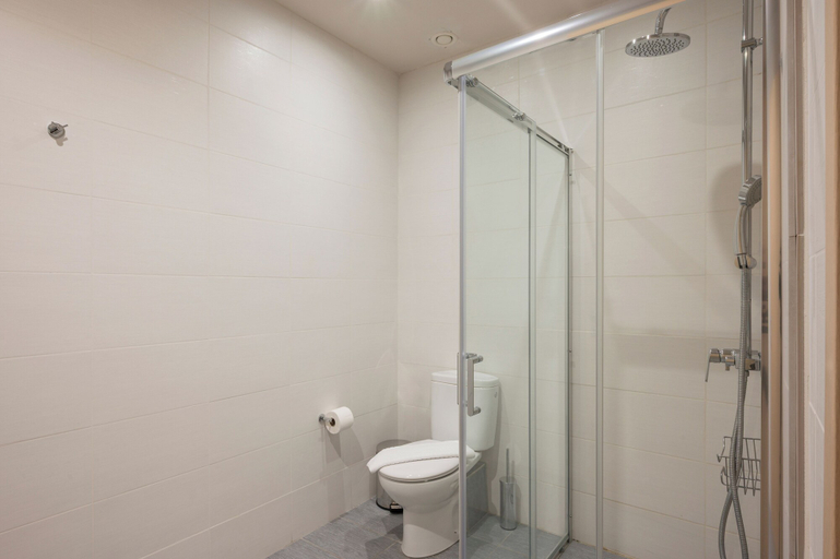 Bathroom 5, Trianon Luxury Apartments & Suites, Crete