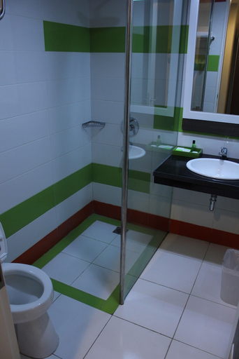 Bathroom, Pose in Solo by Wstay, Solo