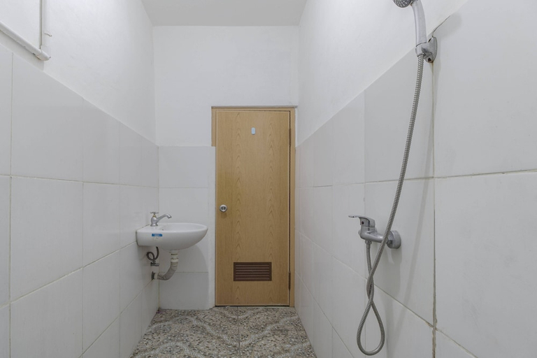Bathroom 3, Oriental Residence Pasar Baru, Central Jakarta