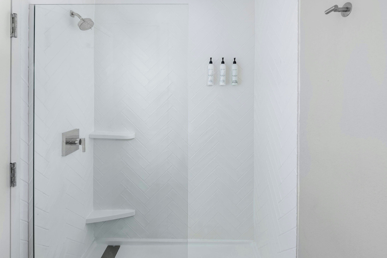 Bathroom 5, Towneplace Suites by Marriott Warren, Macomb