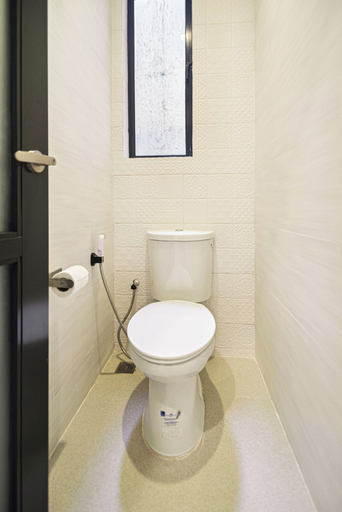 Bathroom 5, The Strand Boracay, Malay