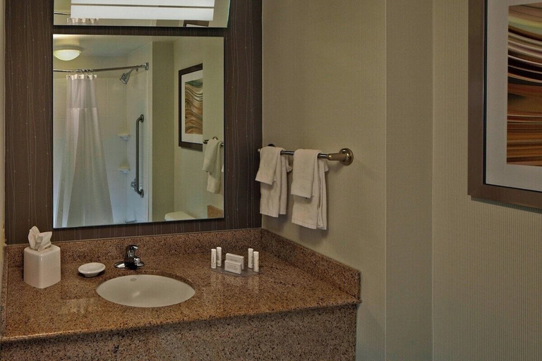 Bathroom 4, Courtyard by Marriott Boston Norwood/Canton, Norfolk