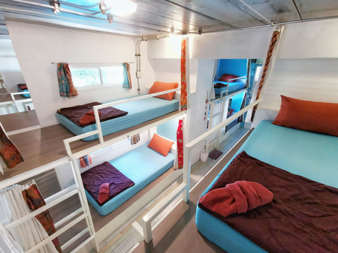 Bedroom 4, Glur Hostel, Mueang Krabi