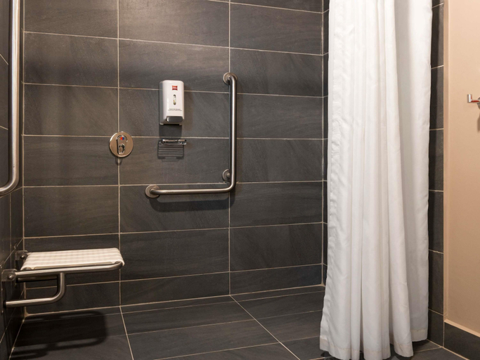 Bathroom 5, ibis Barranquilla, Barranquilla