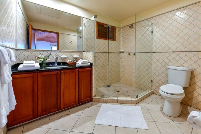 Bathroom 5, Antigua Superyacht Marina & Resort