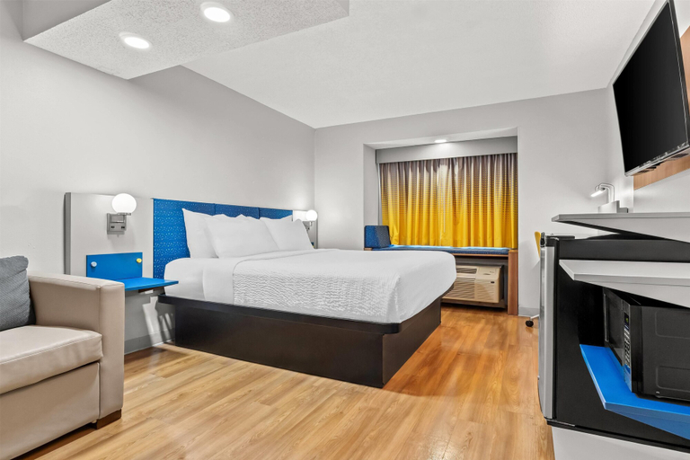 Bedroom 3, Microtel Inn & Suites by Wyndham Salisbury, Wicomico