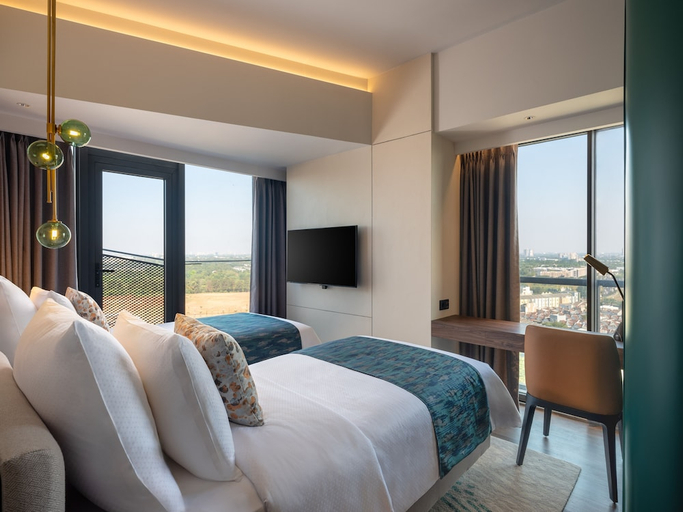 bedroom 13