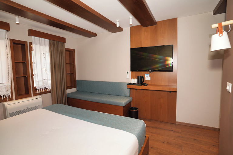 Bedroom 2, Hotel Palorto, Gjirokastrës