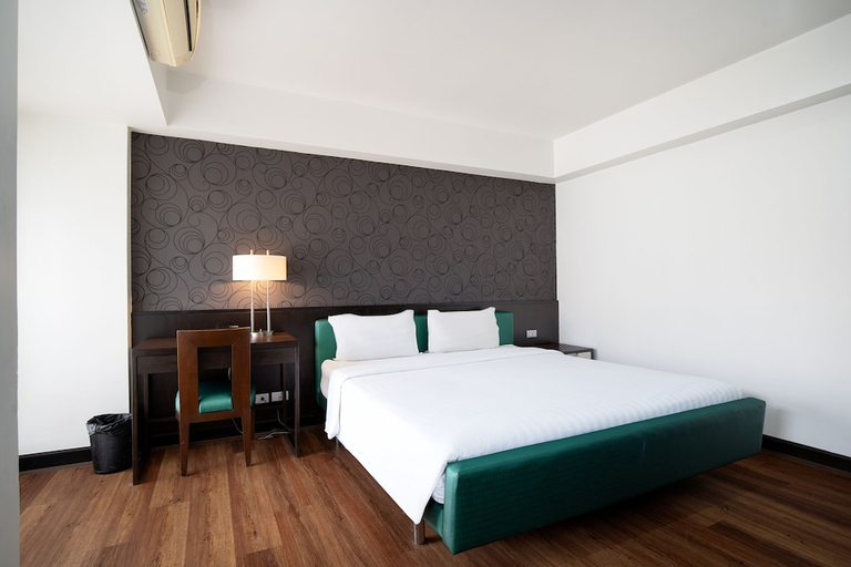Others 2, Lily Hotel Bangkok, Bang Na