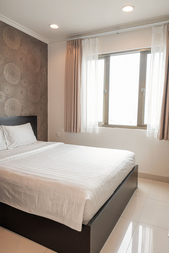 Bedroom 4, Mayfair Suites, District 1