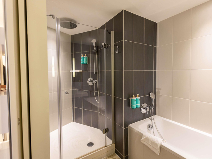 Bathroom 5, Novotel Suites Paris Expo Porte de Versailles, Paris
