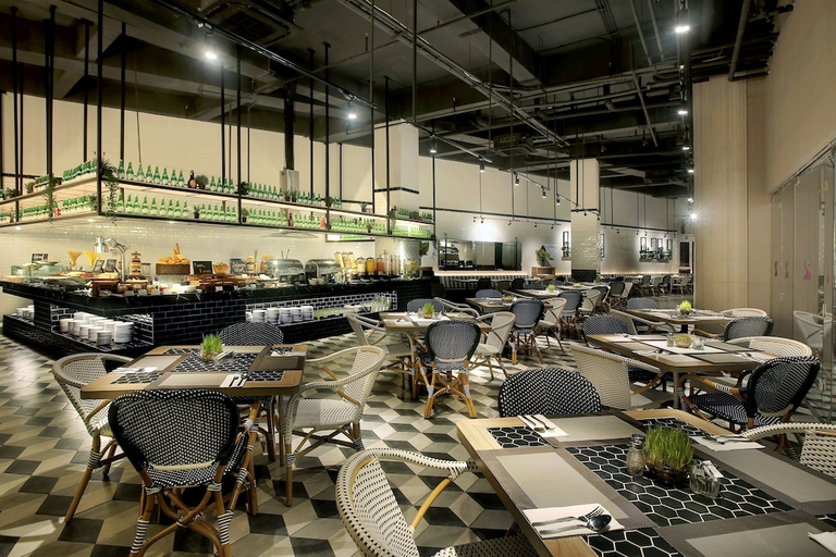 Food & Drinks 5, The Zuri Palembang, Palembang