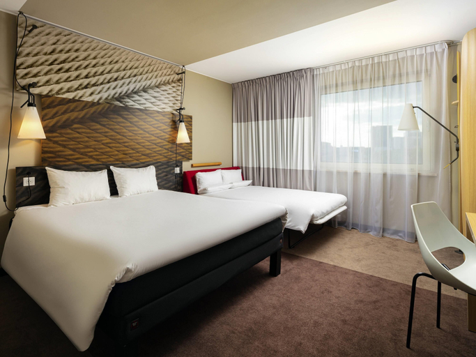 Bedroom 4, ibis Poznan Centrum, Poznań City