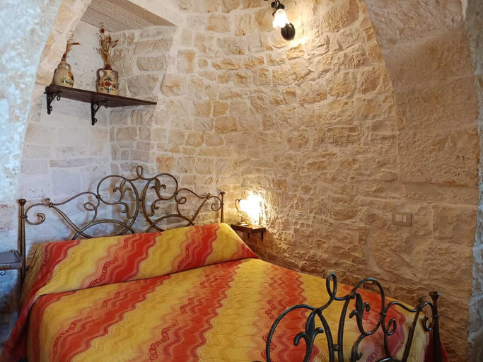 Bedroom 4, La Rosa dei Trulli B&B, Taranto