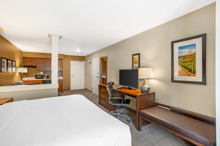 Bedroom 4, Comfort Inn & Suites Gap Amish Country, Lancaster