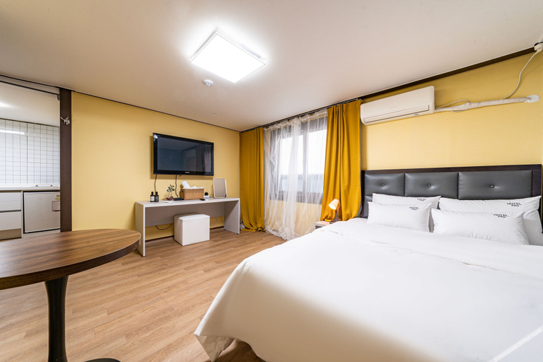 Bedroom 4, Pro Hotel, Haeundae