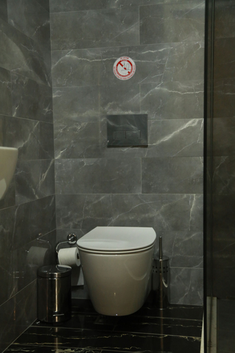 Bathroom 3, Sunrise Luxury Apartments, Sarandës