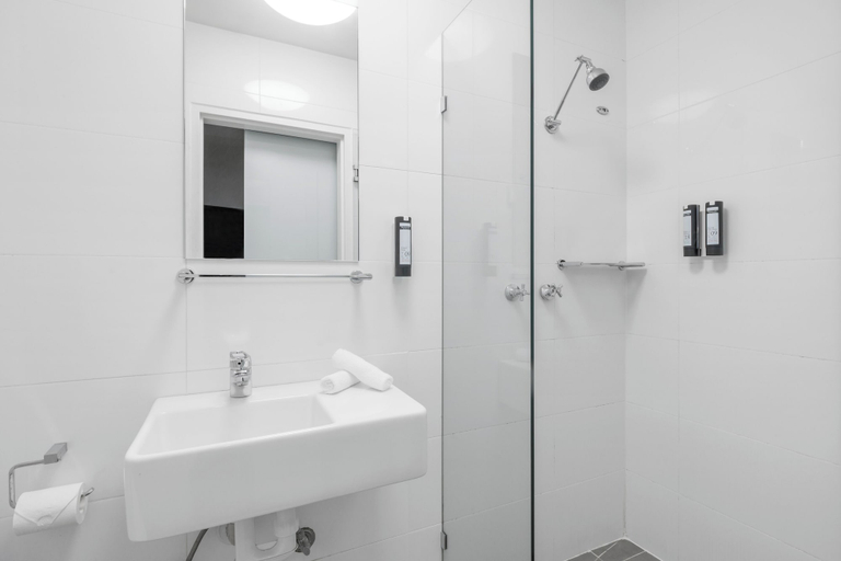 Bathroom 5, Great Southern Hotel Melbourne, Melbourne
