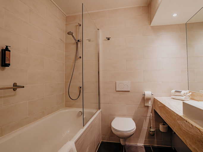Bathroom 4, Hotel Heemskerk, Heemskerk