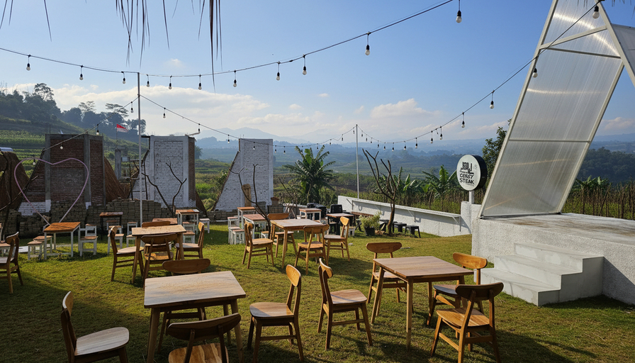 Food & Drinks 5, Crazy Steak Resort Glamping Villa, Malang