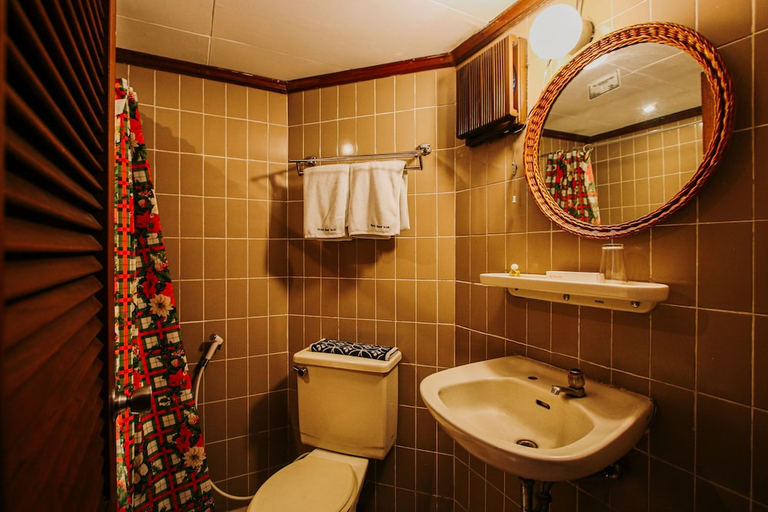 Bathroom 2, Hotel Bumi Asih, Bandung