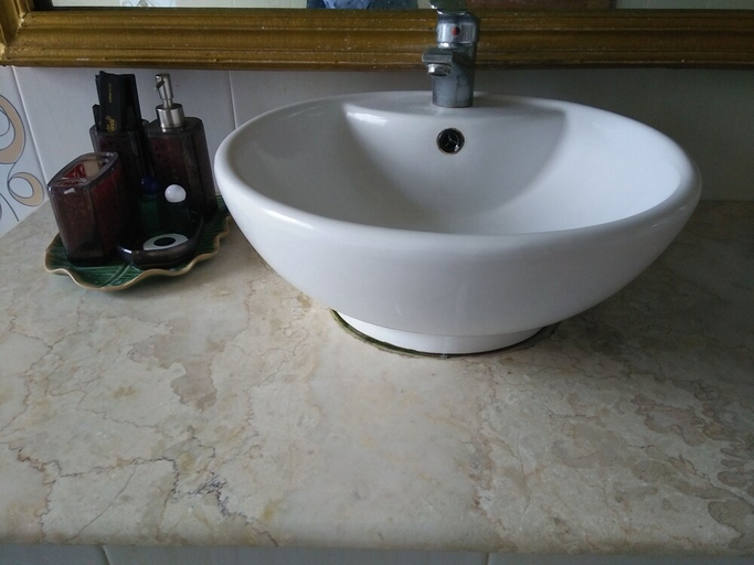 bathroom 12
