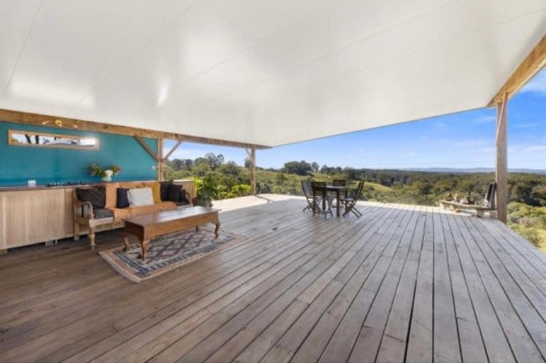 Others 5, Golden Domes, Noosa Bal