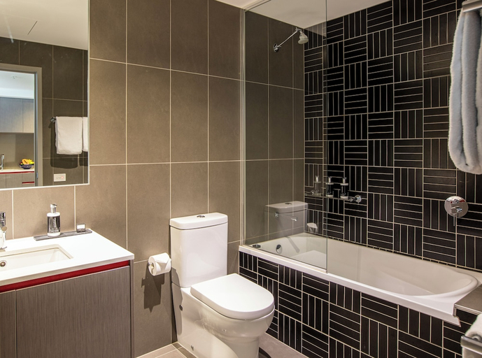 Bathroom 2, MainStay Suites Abbotsford, Melbourne