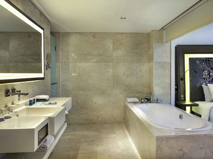 Bathroom 5, Novotel Bali Ngurah Rai Airport, Badung