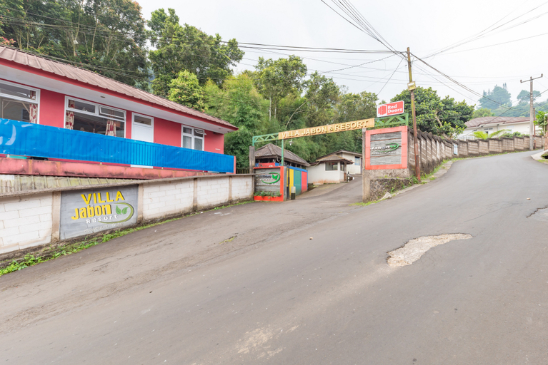 Others 5, RedDoorz @ Cisarua Puncak Bogor, Bogor