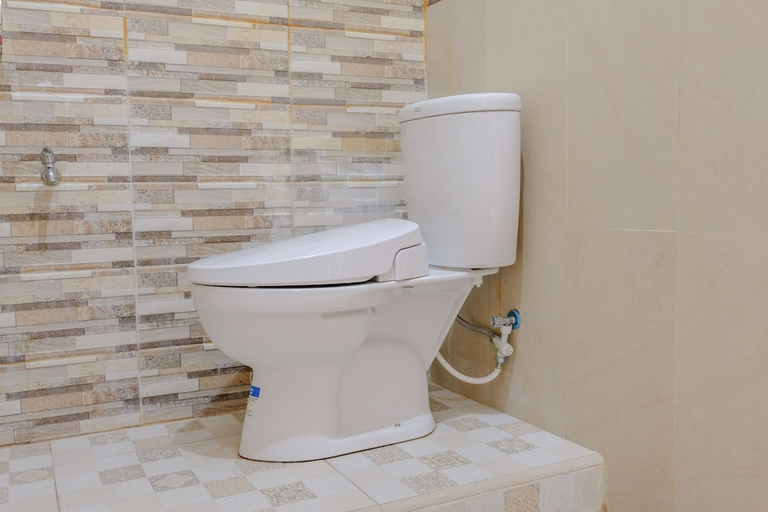 Bathroom 3, Hotel O El Reyshi Family Residence Syariah, Banyuwangi