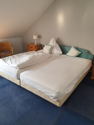 Others 3, Das Kleine Landhotel, Recklinghausen