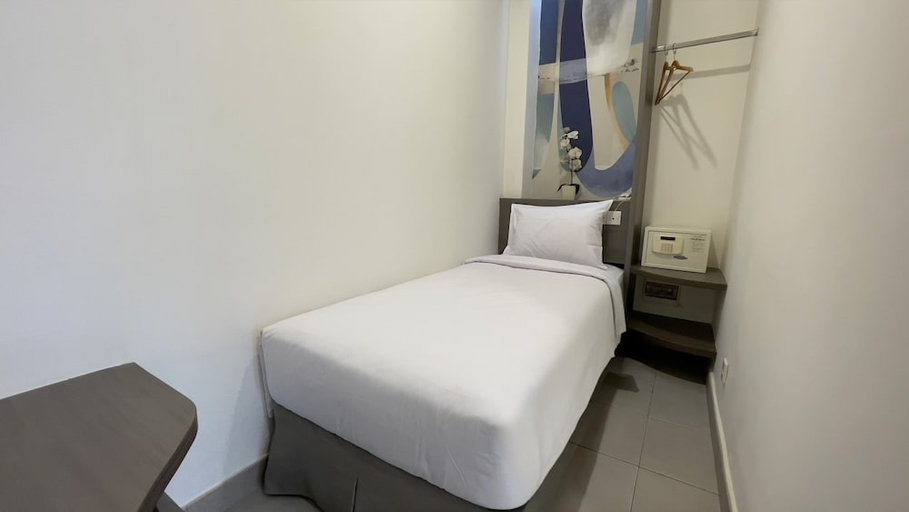 bedroom 11