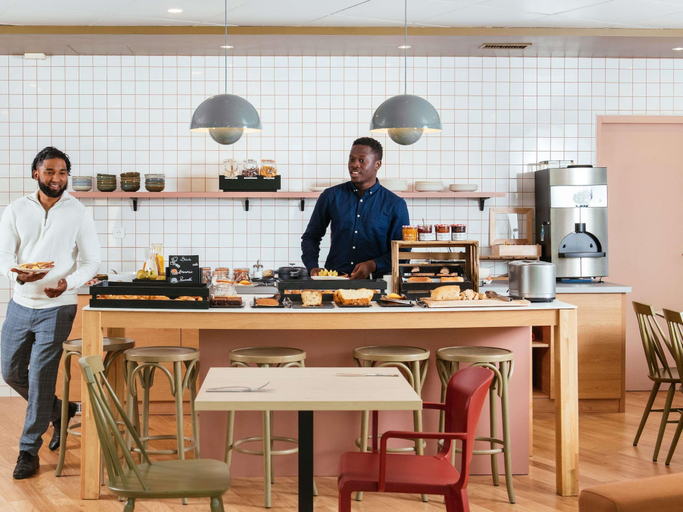 Food & Drinks 5, Aparthotel Adagio la Defense le Parc, Hauts-de-Seine
