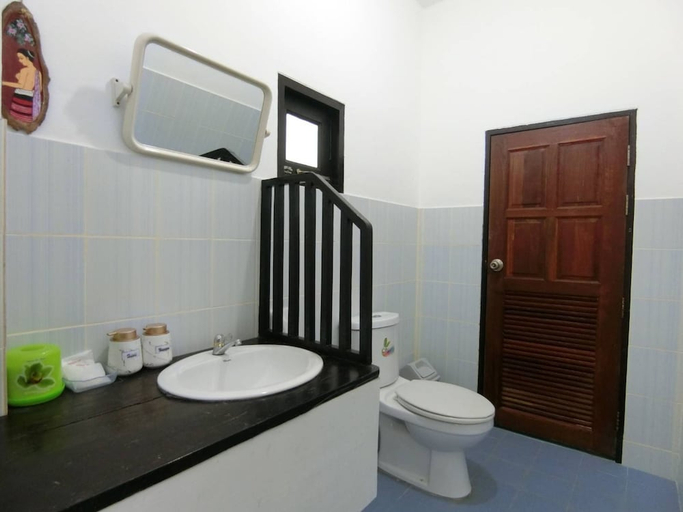 Bathroom 4, Aura Park Resort, Ban Pong